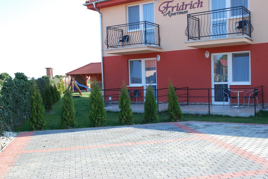 Apartamento Fridrich Apartman Veľký Meder Exterior foto