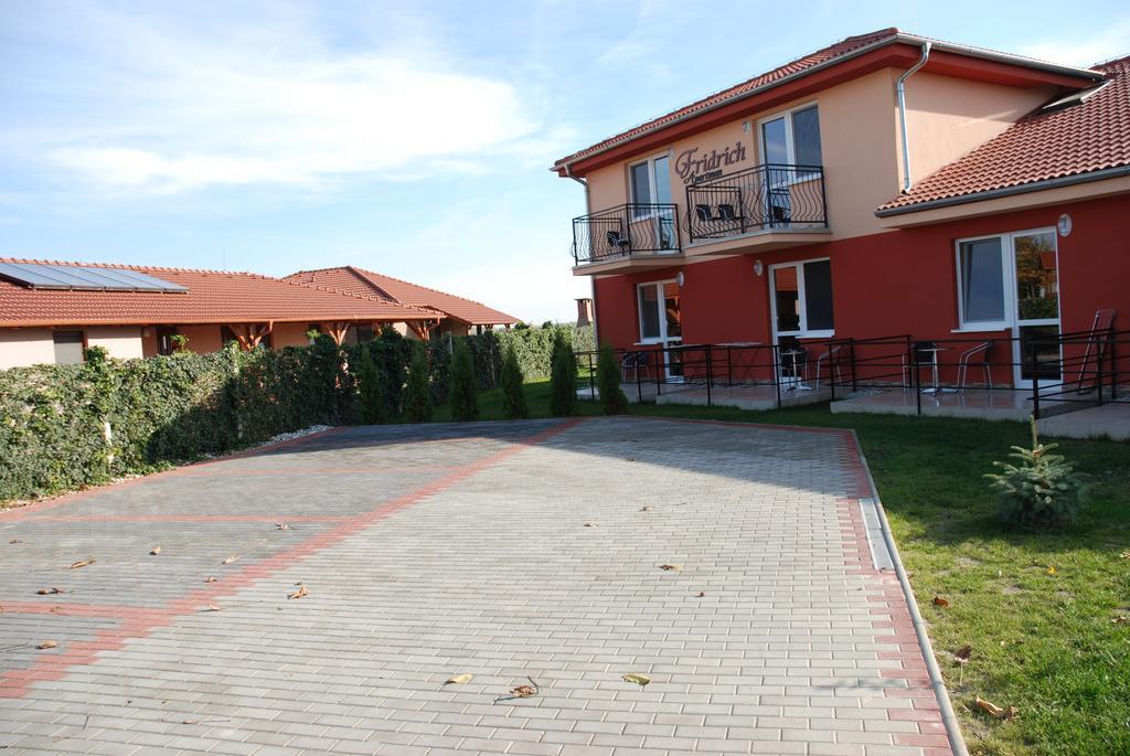 Apartamento Fridrich Apartman Veľký Meder Exterior foto